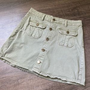 Altar’d state army green button Xs skirt mini